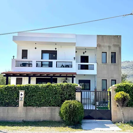 Papas House 3 Near Faliraki Daire
